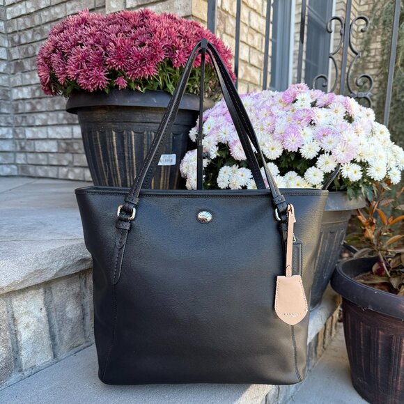COACH PEYTON LEATHER ZIP TOP TOTE BLACK Women's Bag LIKE NEW - Picture 1 of 16